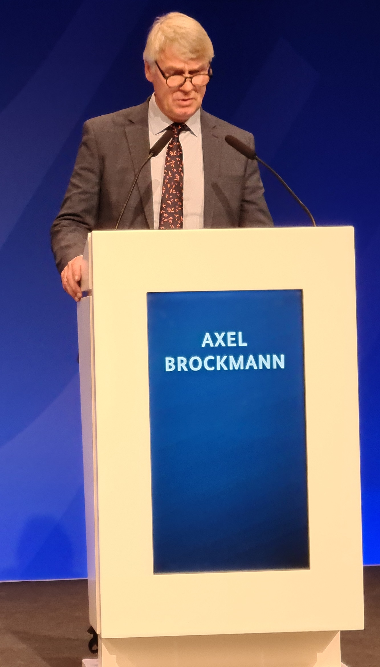 Präsident Axel Brockmann beleuchtete den Bedarf einer intensiven Zusammenarbeit zwischen staatlichen Stellen, der Zivilgesellschaft und der Wissenschaft, um Gewaltursachen und die Gewaltkriminalität zu bekämpfen.